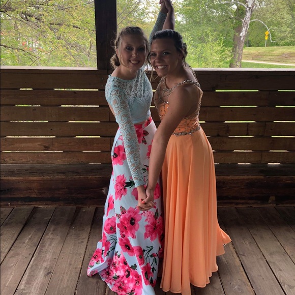 Prom Dress - Picture 3 of 5